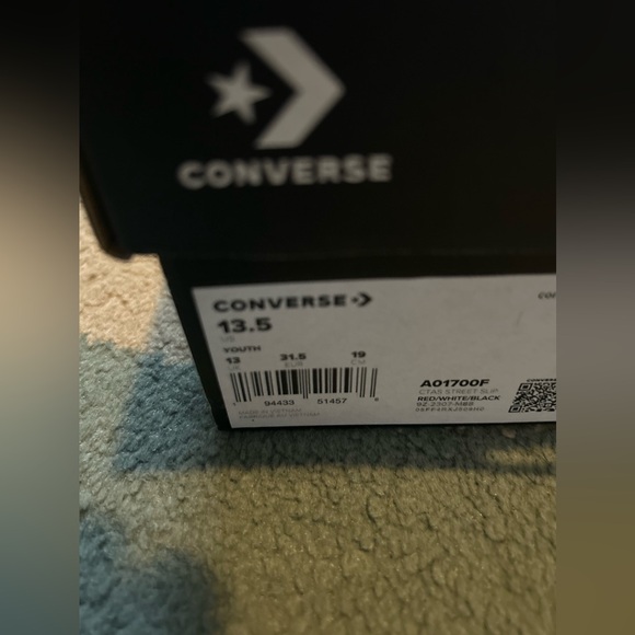 Kids Red Converse Size 13.5 - Picture 5 of 5